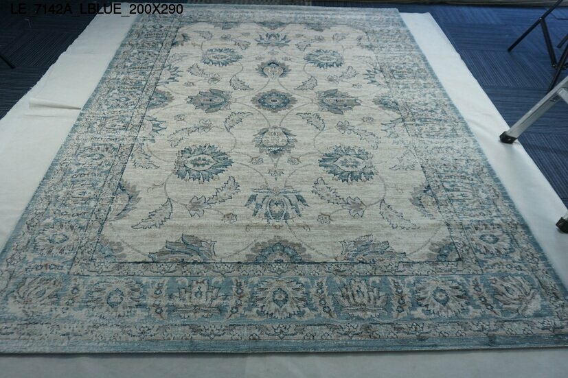 le_7142a_lblue_200x290
